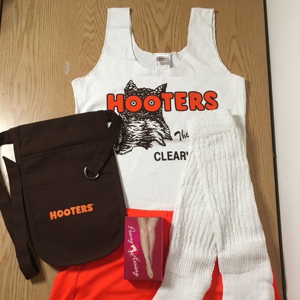 New Hooters Girl Uniform Tank Shorts Pouch Hose & Socks Clearwater FL Size Small